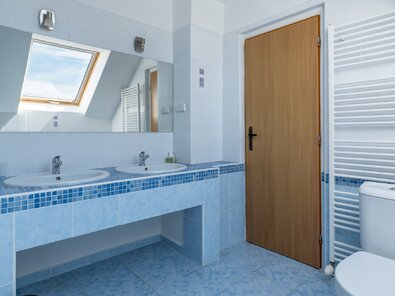 Hotel Nový Kaštieľ - BYT 2+2 - obývacia relaxačná zóna s vlastnou kuchynkou