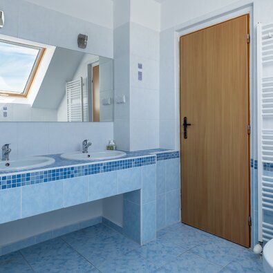Hotel Nový Kaštieľ - BYT 2+2 - obývacia relaxačná zóna s vlastnou kuchynkou