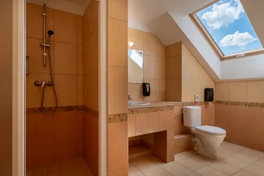 Hotel Nový Kaštieľ - ŠTANDARDNÉ IZBY - 3 - lôžko s kúpeľňou